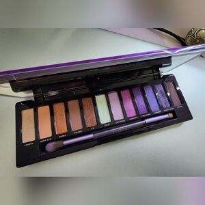 URBAN DECAY NAKED ULTRAVIOLET